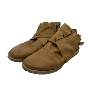 AS‎ 98 closed-toe sandals.